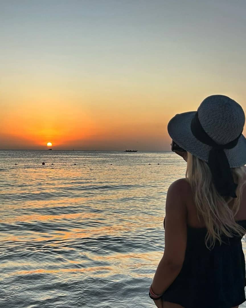 How many days are ideal for a Zanzibar visit?